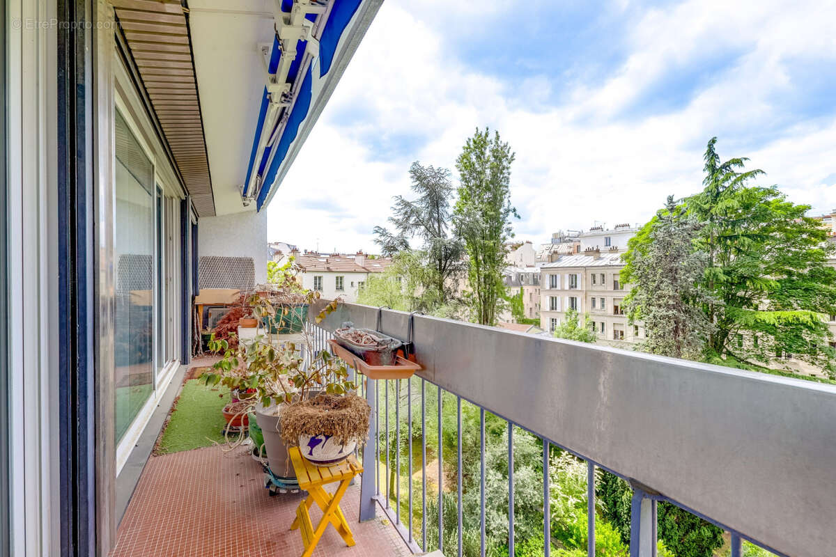 Appartement à PARIS-14E