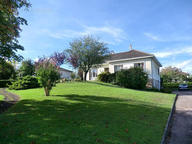 Maison à COUZEIX