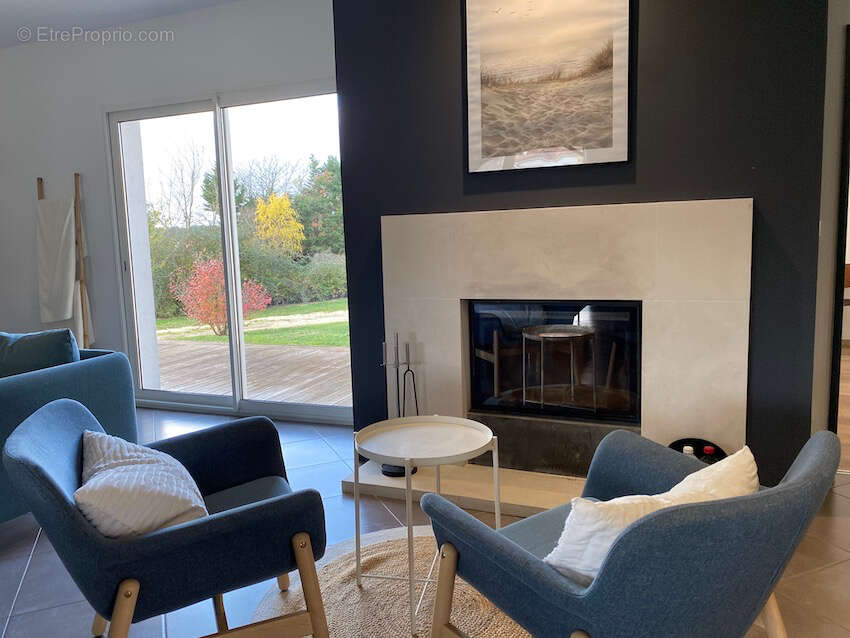 Maison à VILLEFRANCHE-DE-LONCHAT