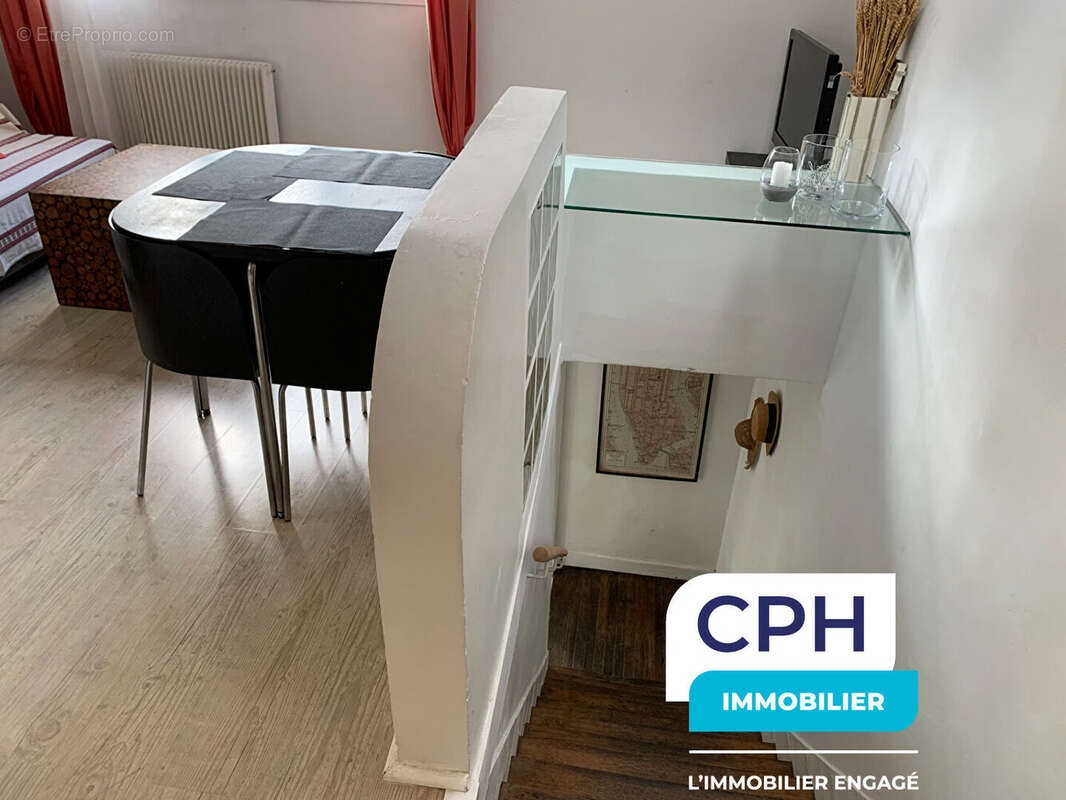 Appartement à COURBEVOIE