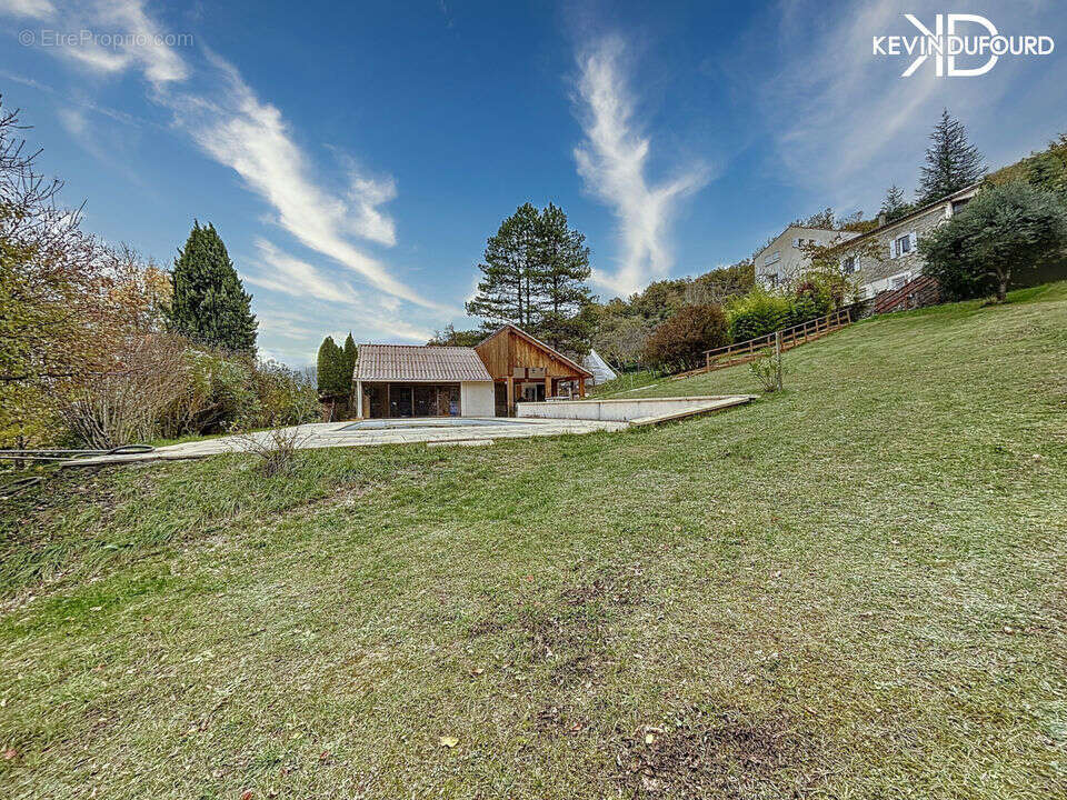 Maison à VILLENEUVE-DE-BERG