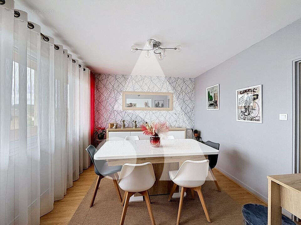 Appartement à CHATENOY-LE-ROYAL