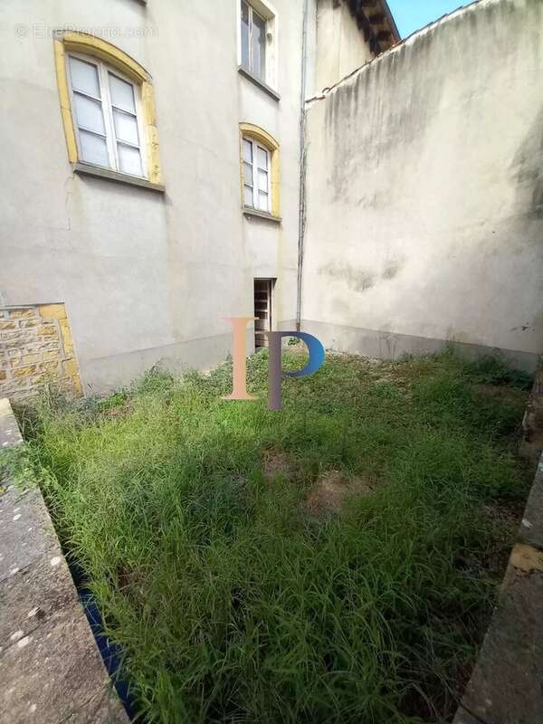 Appartement à CHARLIEU