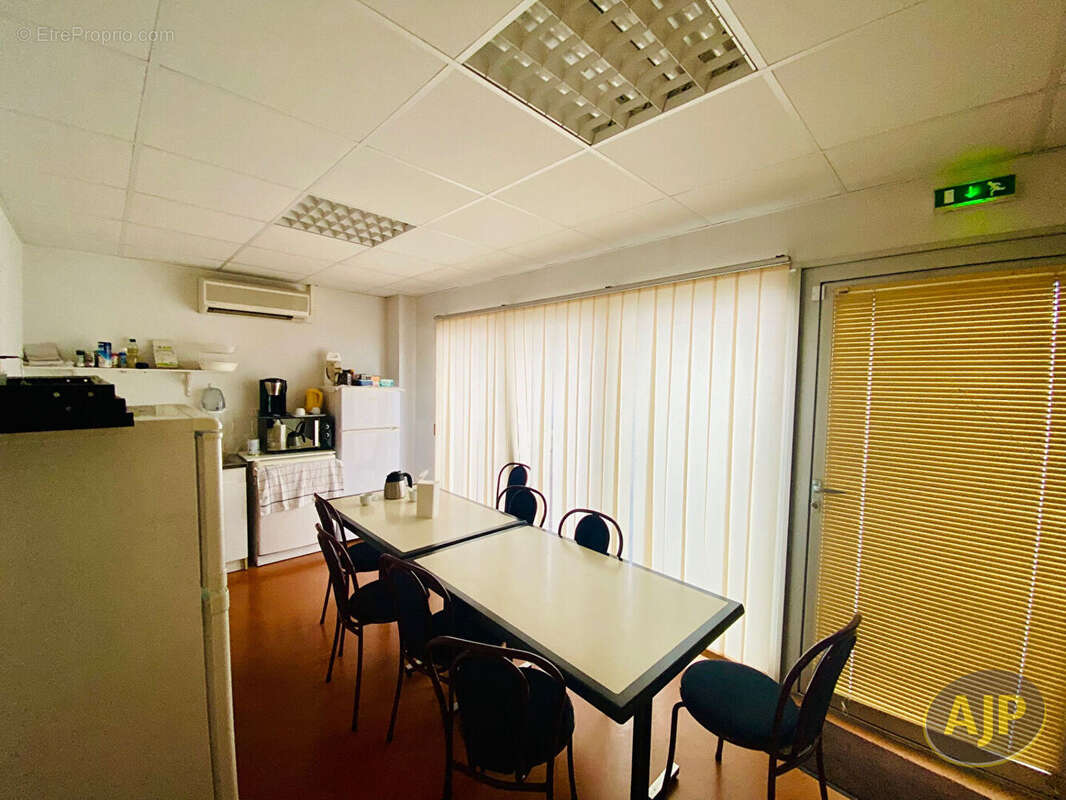 Commerce à LESPARRE-MEDOC