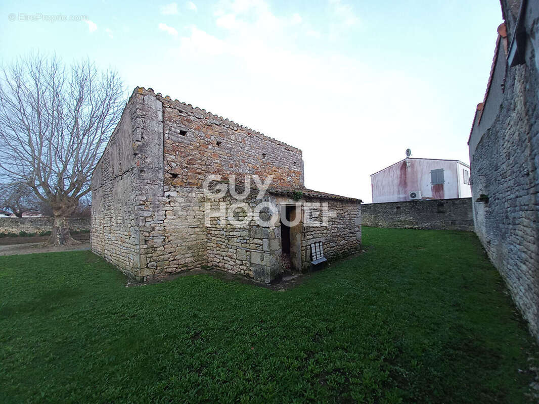 Terrain à SAINT-PIERRE-D&#039;OLERON