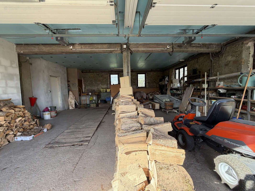 Maison à LUC-LA-PRIMAUBE