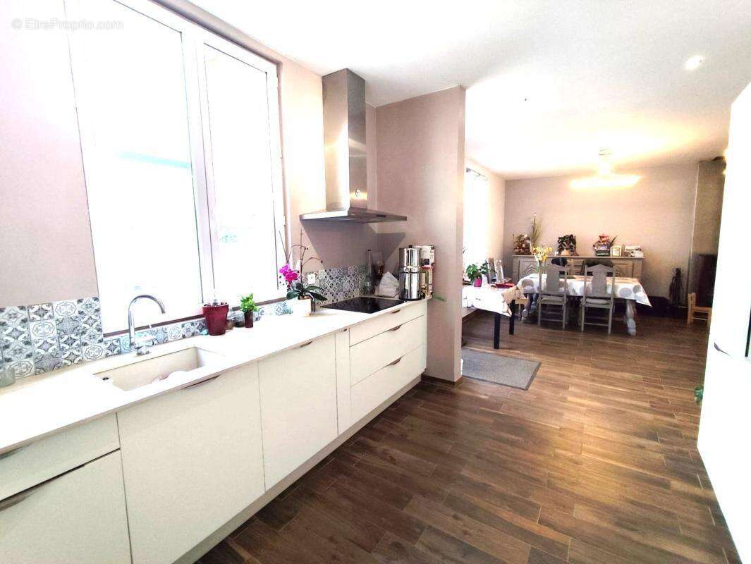 Maison à COURVILLE-SUR-EURE