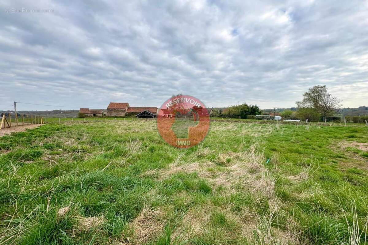 Terrain à SEMUR-EN-AUXOIS