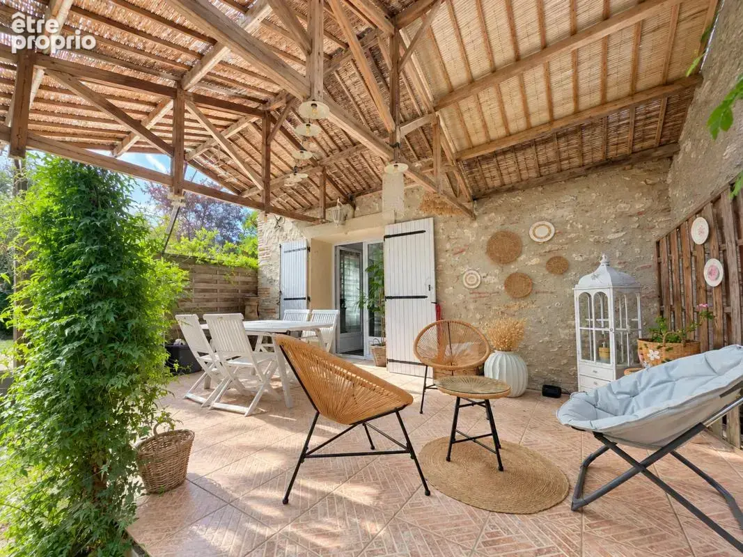 Maison 24 pièces 1 059 m² à vendre à Aiguillon (47190) - photo 2