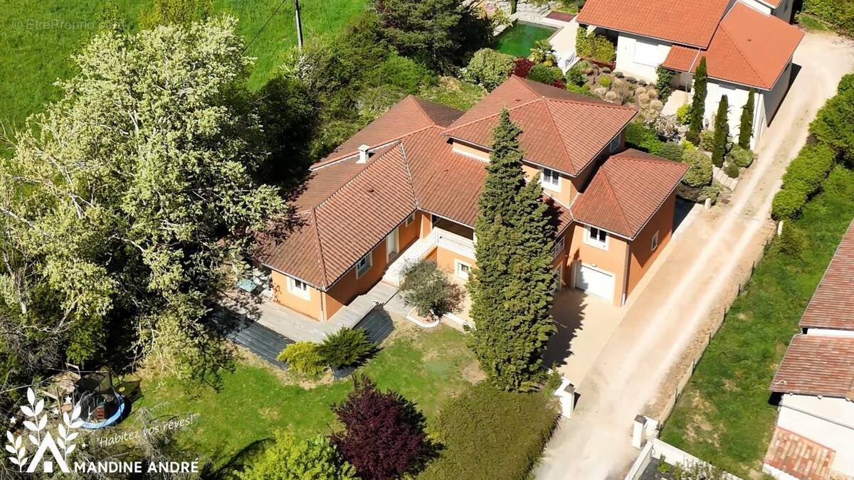 Maison à CHAZAY-D'AZERGUES