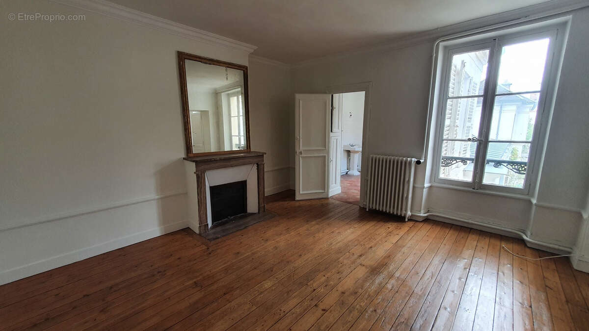 Appartement à FONTAINEBLEAU