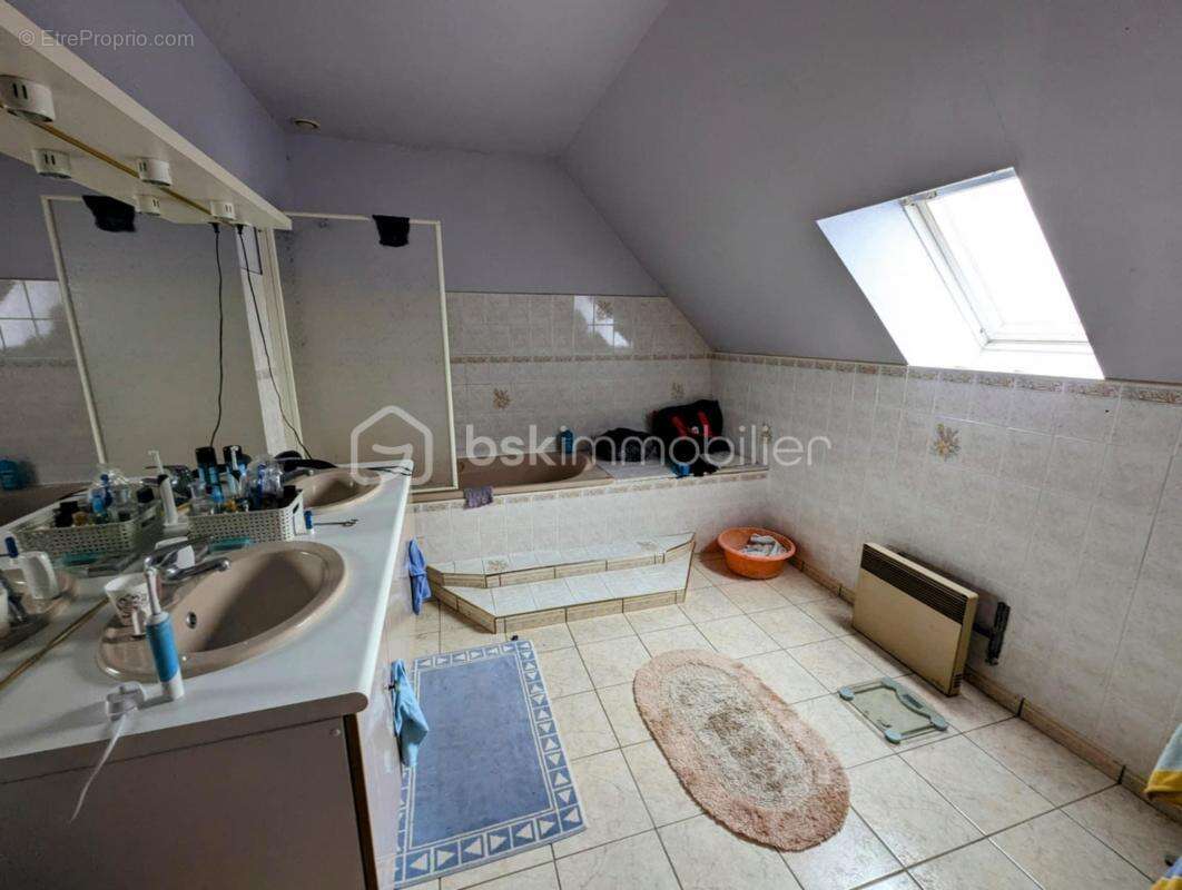 Maison à PLEINE-FOUGERES