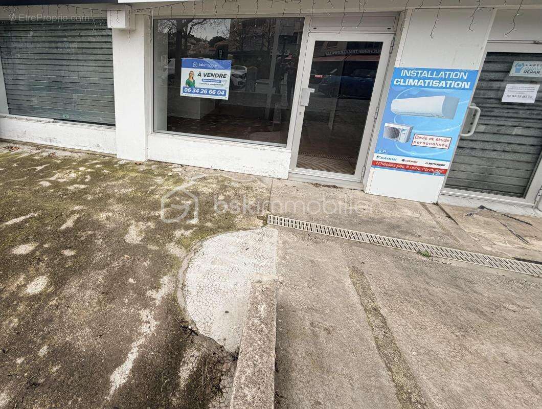 Commerce à SIX-FOURS-LES-PLAGES