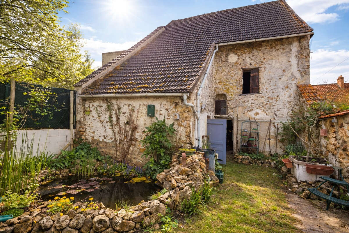 Maison à JOUARRE