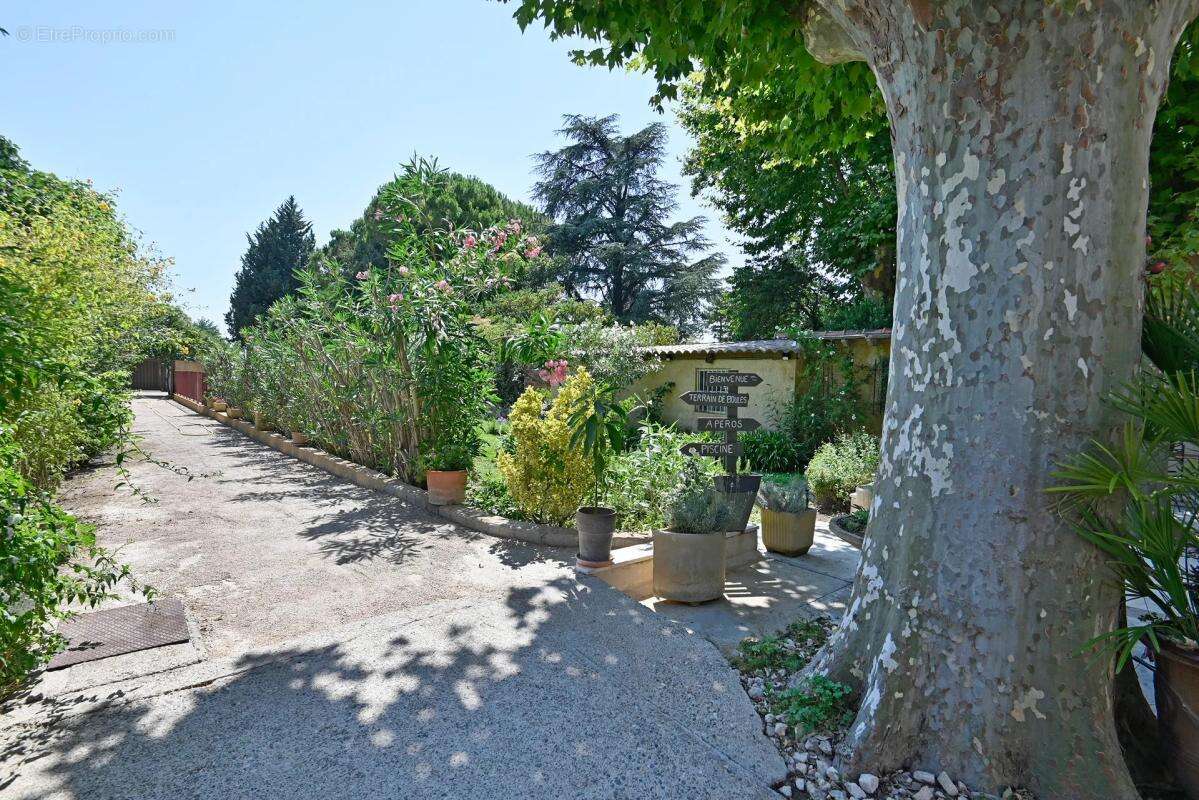 Maison de 5 pièces de 162 m² à Avignon - photo 12