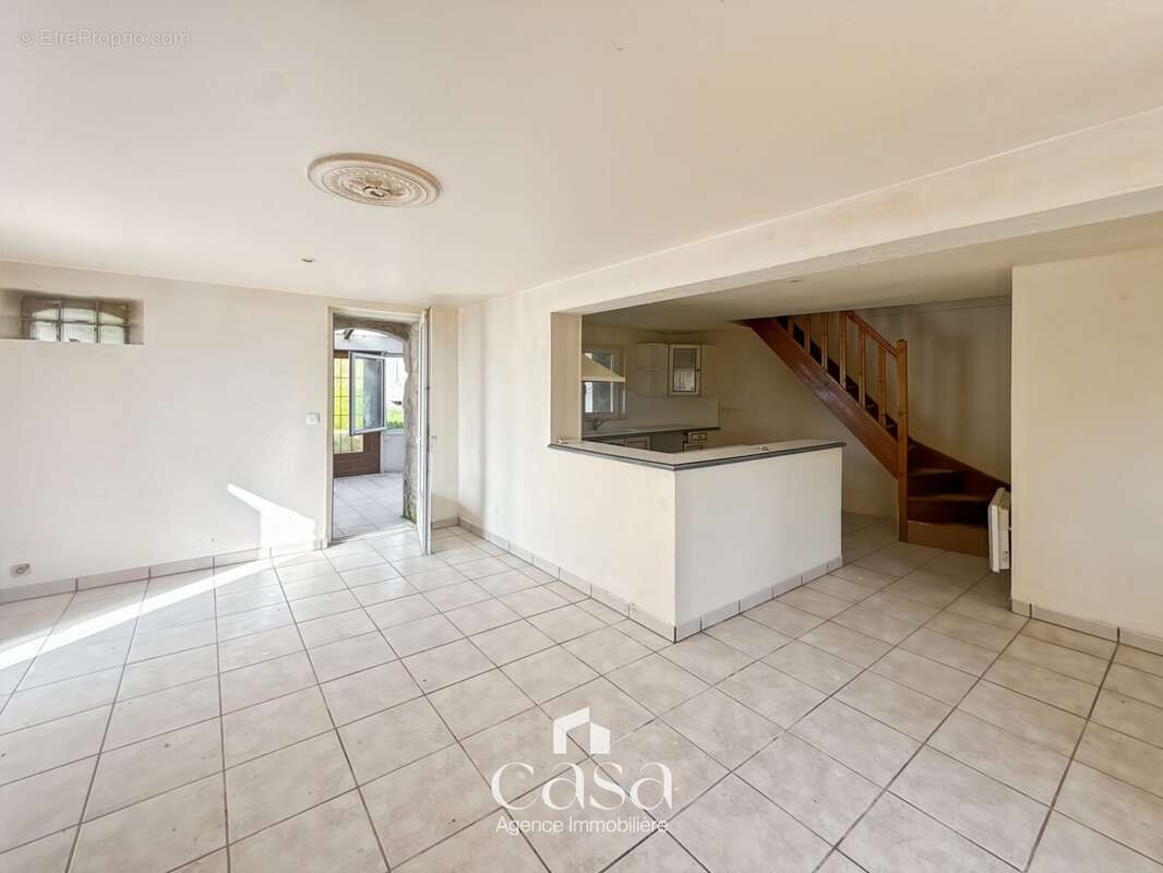 Maison à OUILLY-LE-TESSON