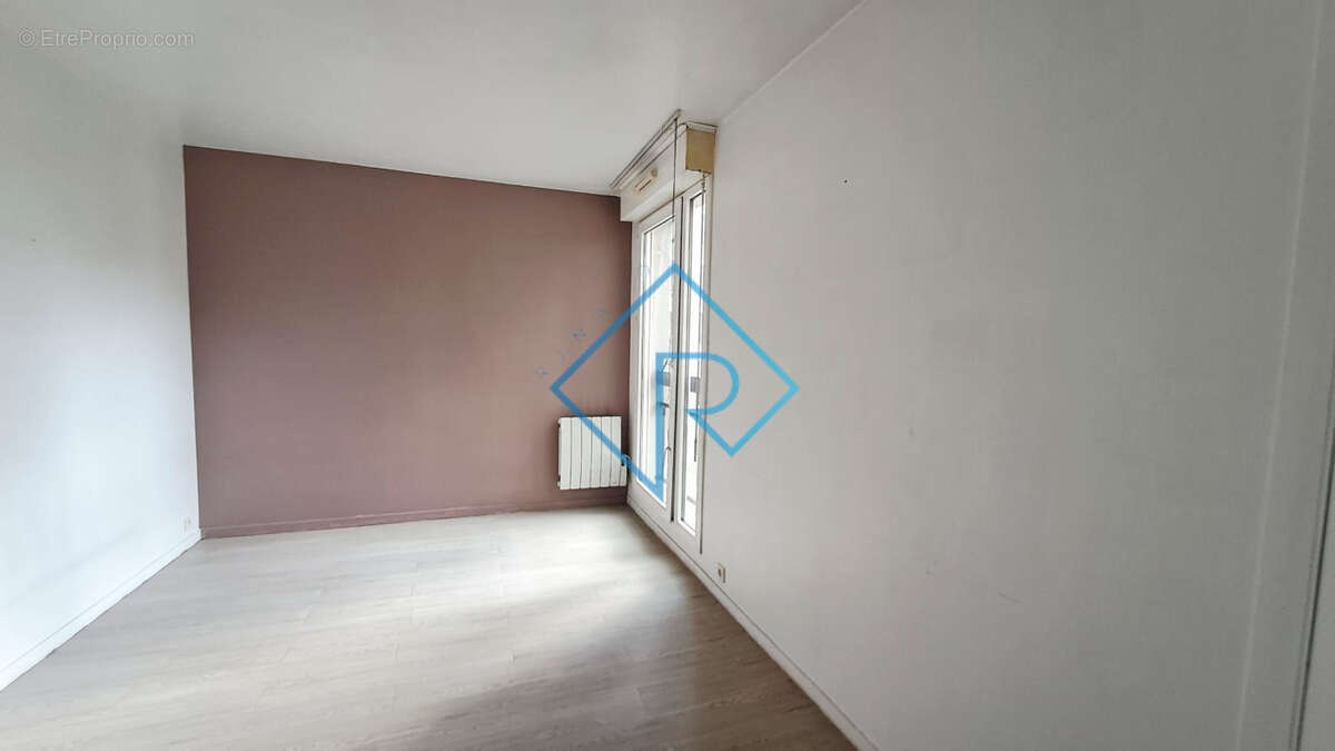 Appartement à PARIS-19E