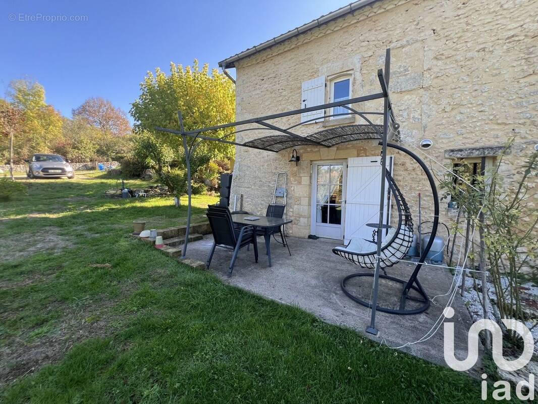 Photo 1 - Maison à SAINTE-FOY-DE-LONGAS