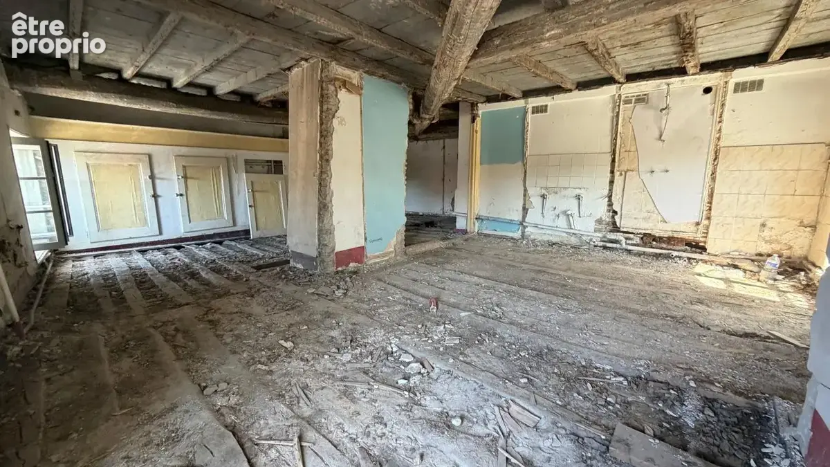 Appartement à vendre - voiron hyper-centre - plateau à aménager avec combles - photo 6