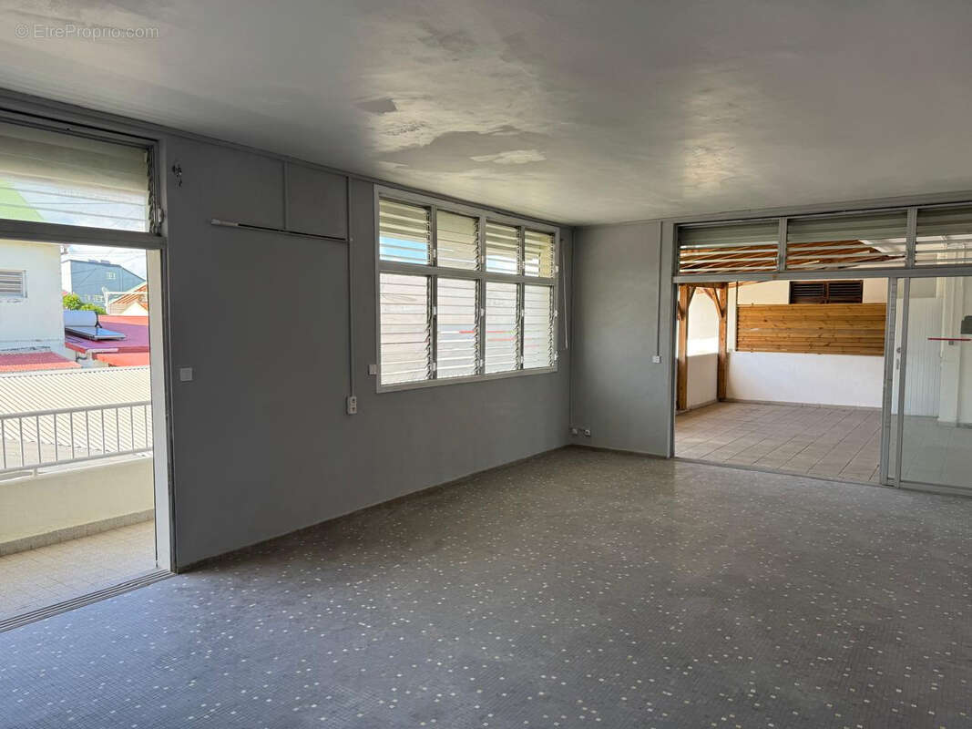 Appartement à CAPESTERRE-BELLE-EAU