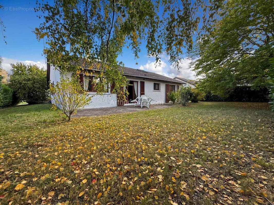 Maison à SOISY-SUR-SEINE