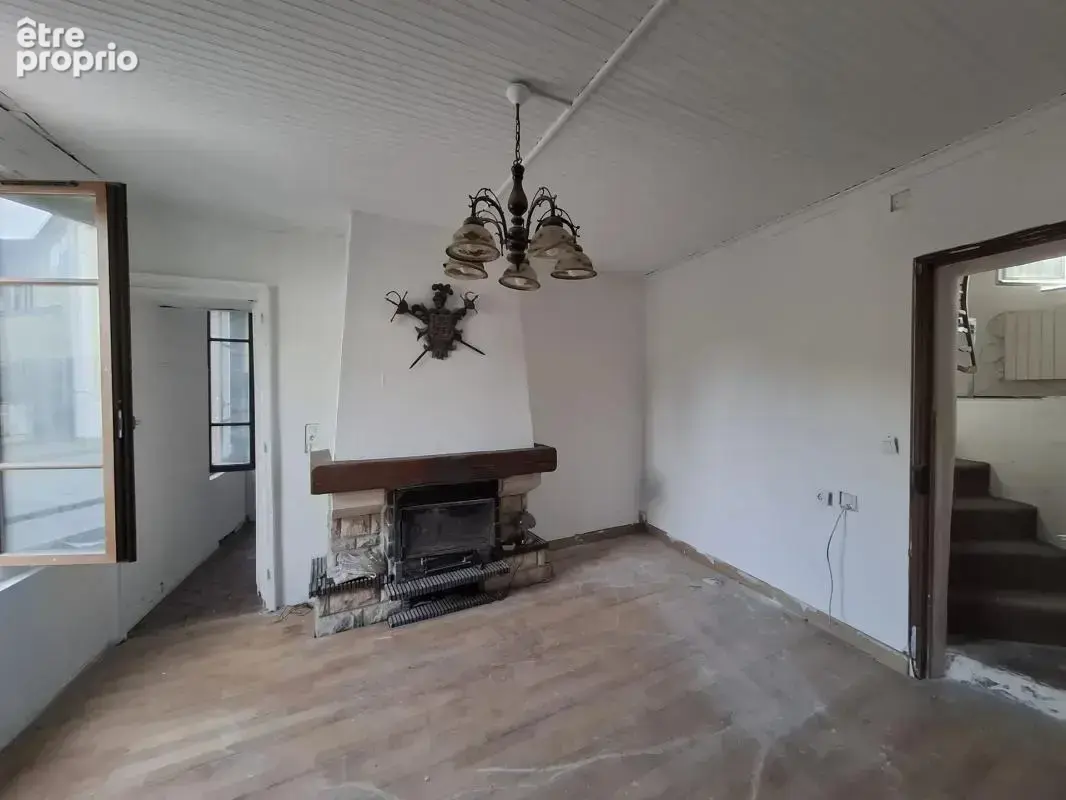 Maison de 3 pièces, 75 m² à Verrières - photo 1