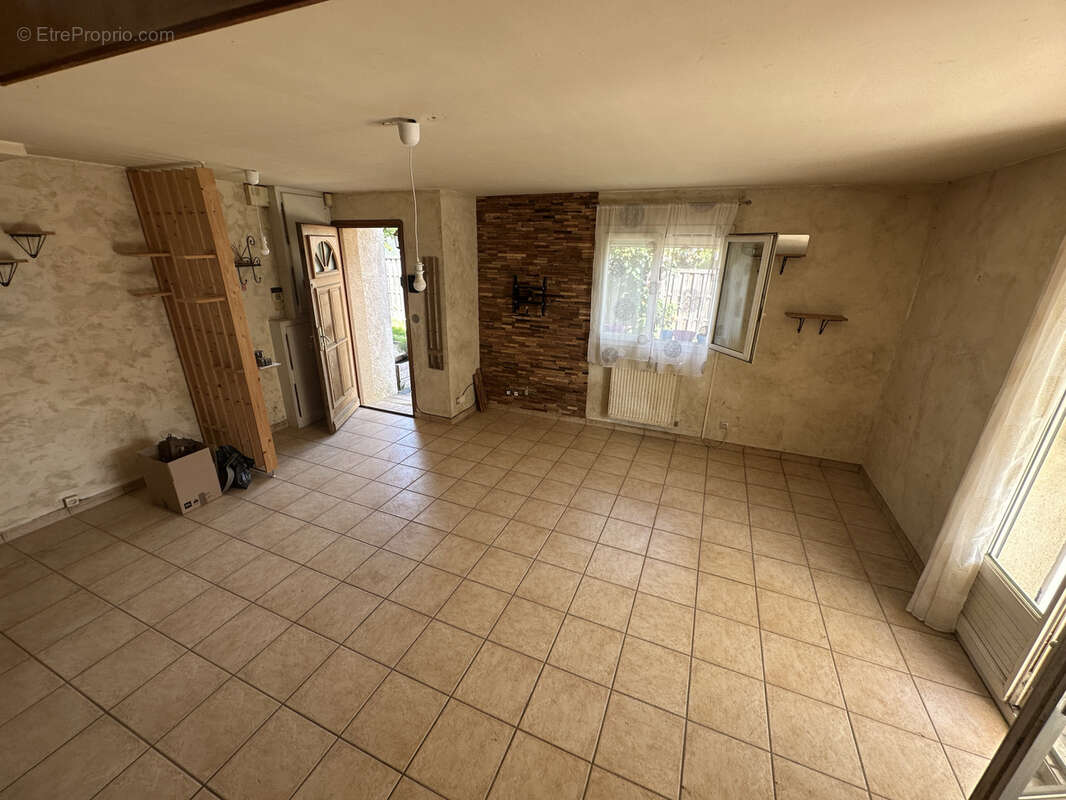Maison à PARAY-VIEILLE-POSTE