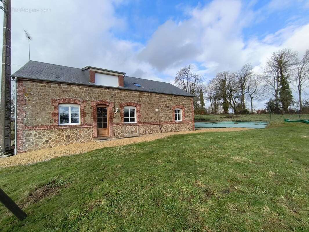 Maison à LONLAY-L'ABBAYE