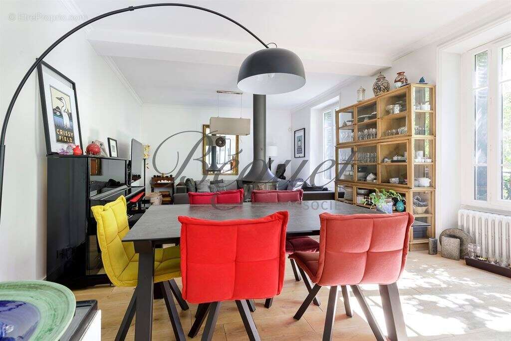 Maison à PARIS-14E