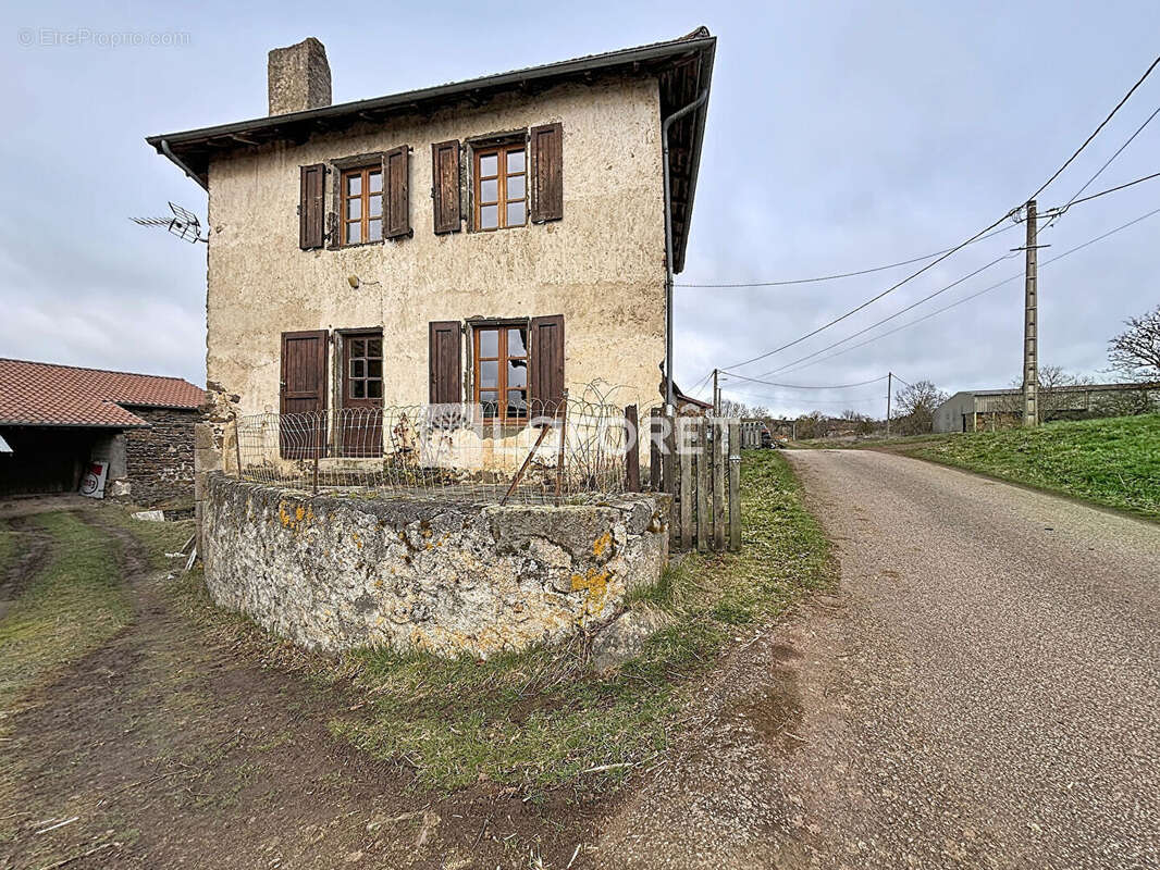 Maison à CEAUX-D'ALLEGRE