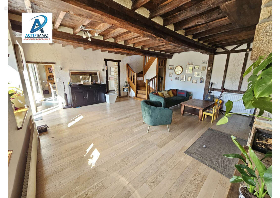 Maison à SAINT-CLAIR-DE-HALOUZE