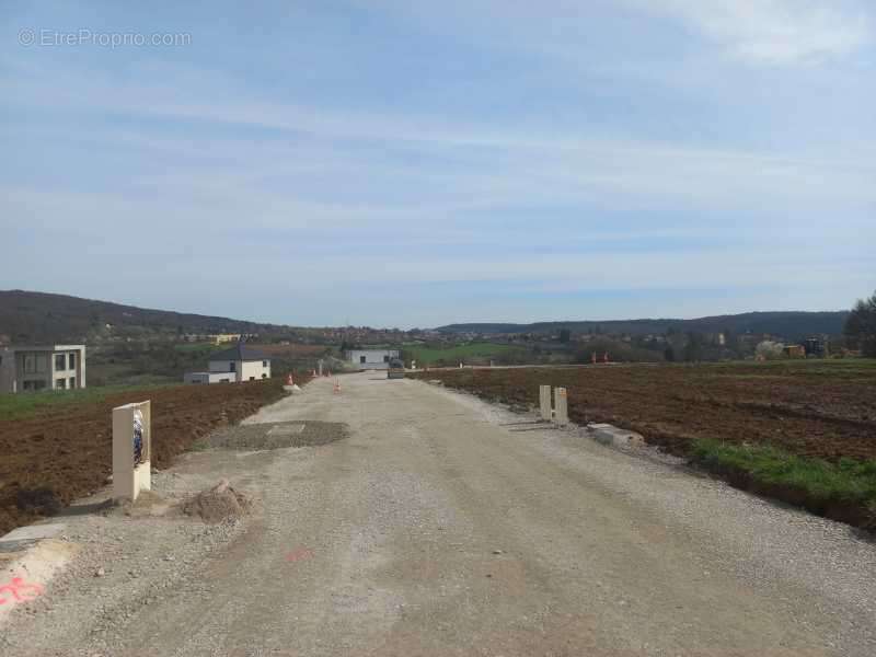 Terrain à HERICOURT