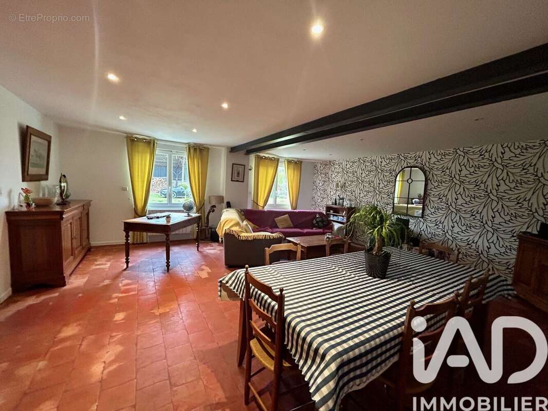 Photo 4 - Maison à ALLONNES