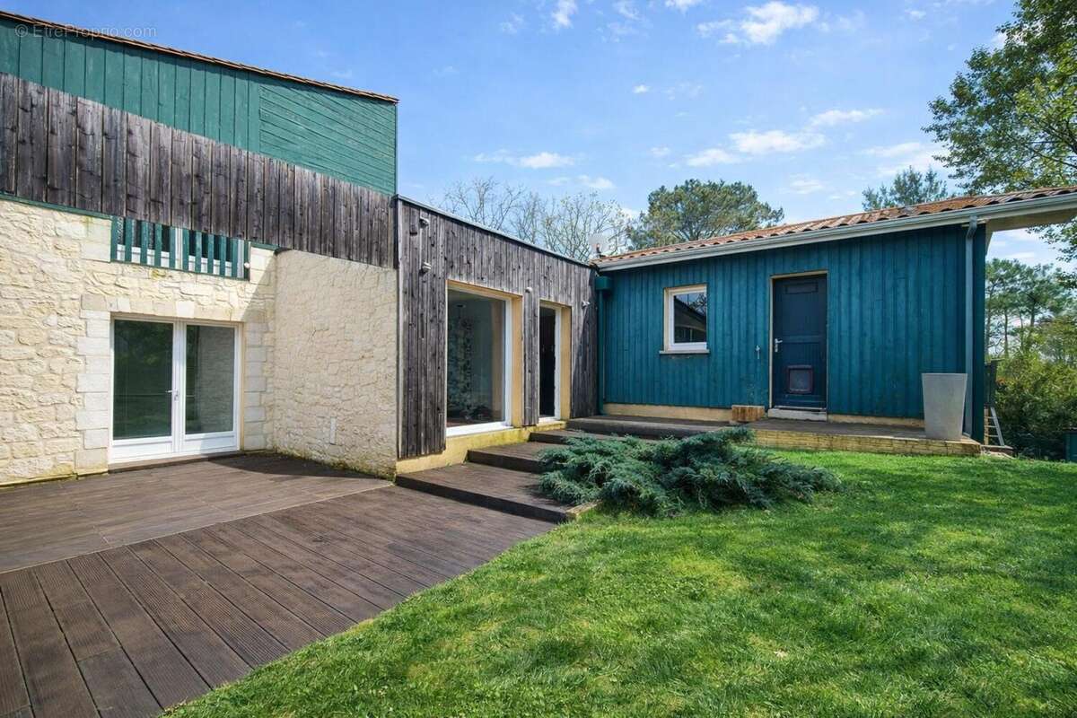 Maison 210 m² à Bourgnac  - photo 4