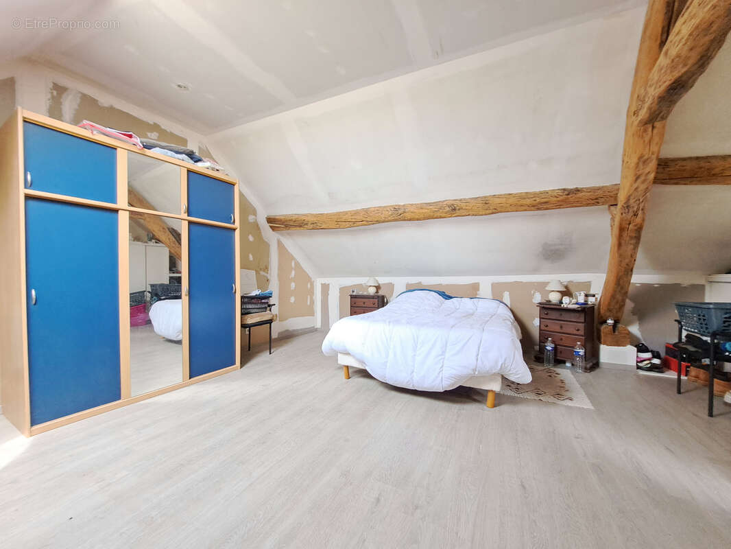 Maison à VILLENEUVE-LA-GUYARD