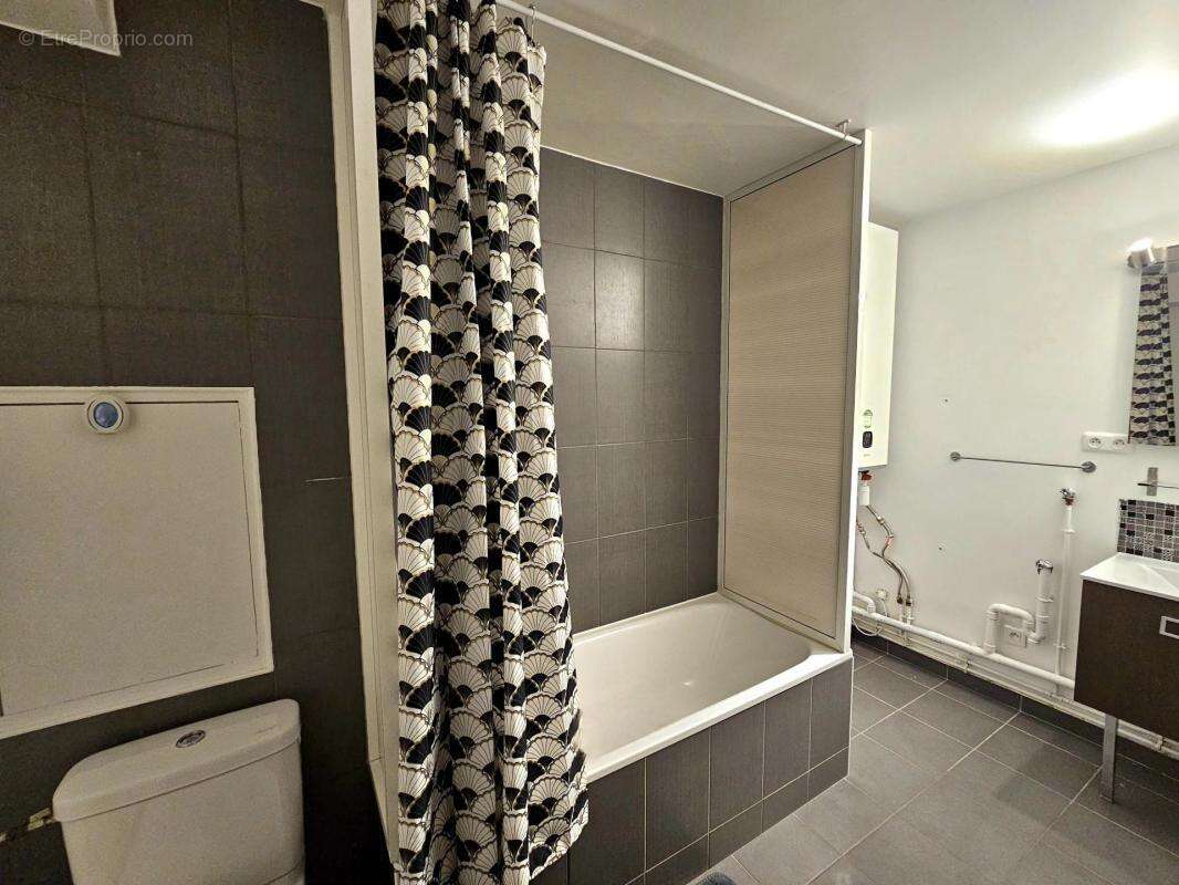 Appartement à AUBERVILLIERS