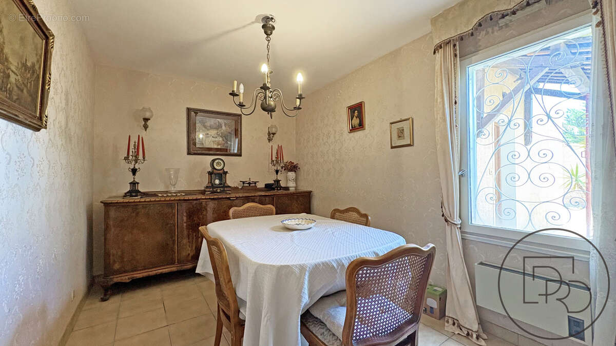 Maison à HYERES