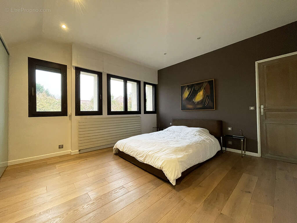 Maison à ENGHIEN-LES-BAINS