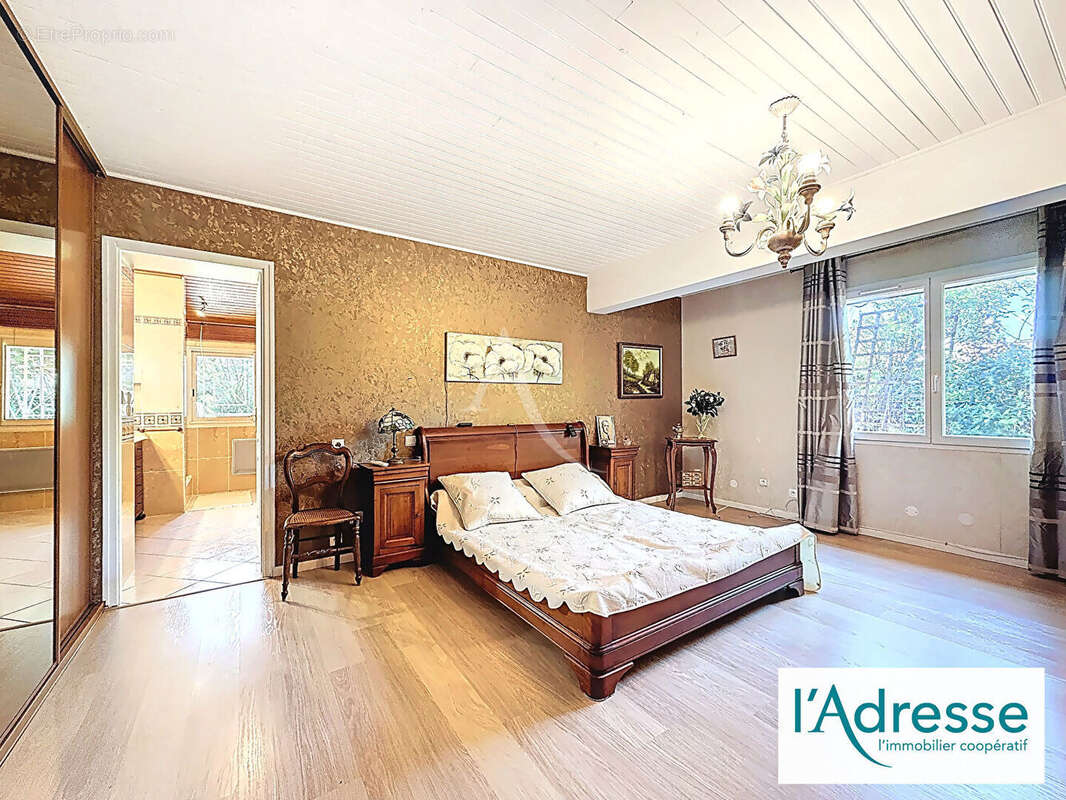 Maison à BRUGUIERES