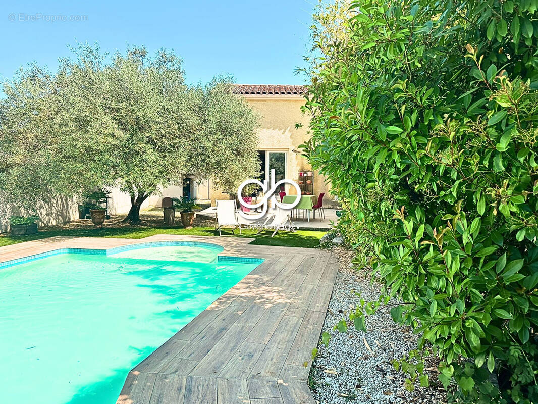 Maison à SAINT-MATHIEU-DE-TREVIERS