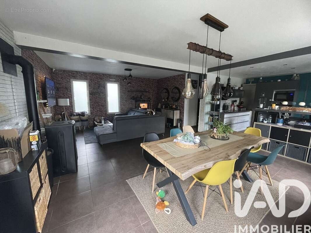 Maison 104 m² à Le Sel-De-Bretagne  - photo 2