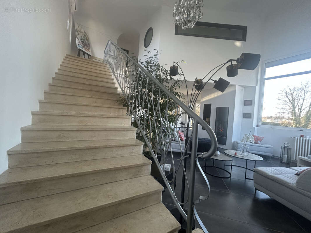 Appartement à SAINTES