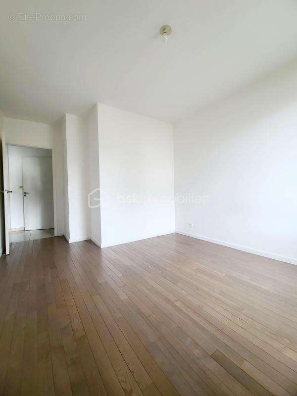 Appartement à LE PERREUX-SUR-MARNE