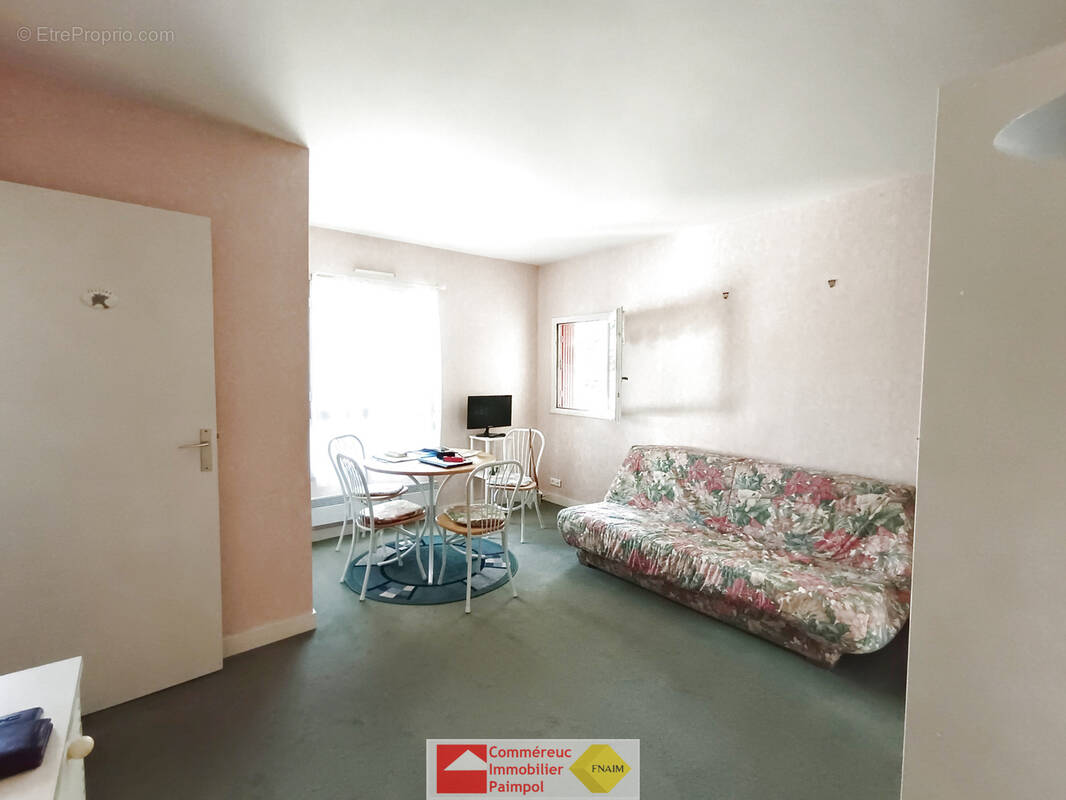 A vendre - paimpol - studio 23.75 m2, cave, emplacement parking, centre ville a pied - photo 1
