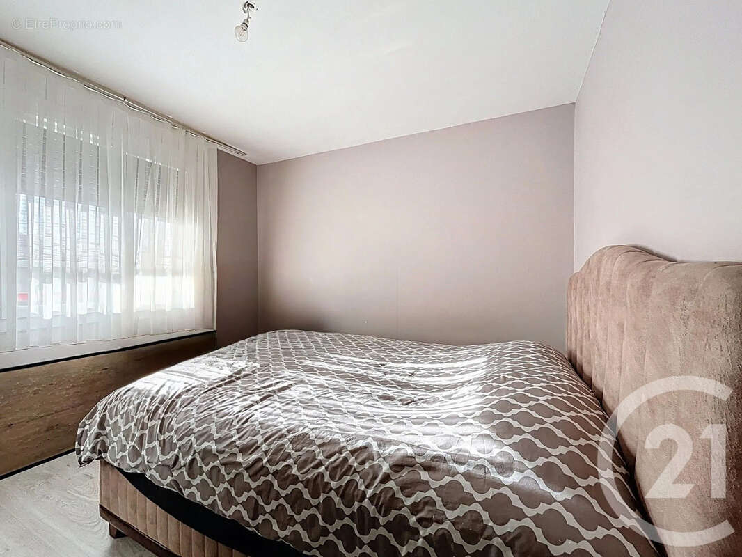 Appartement à PONT-EVEQUE