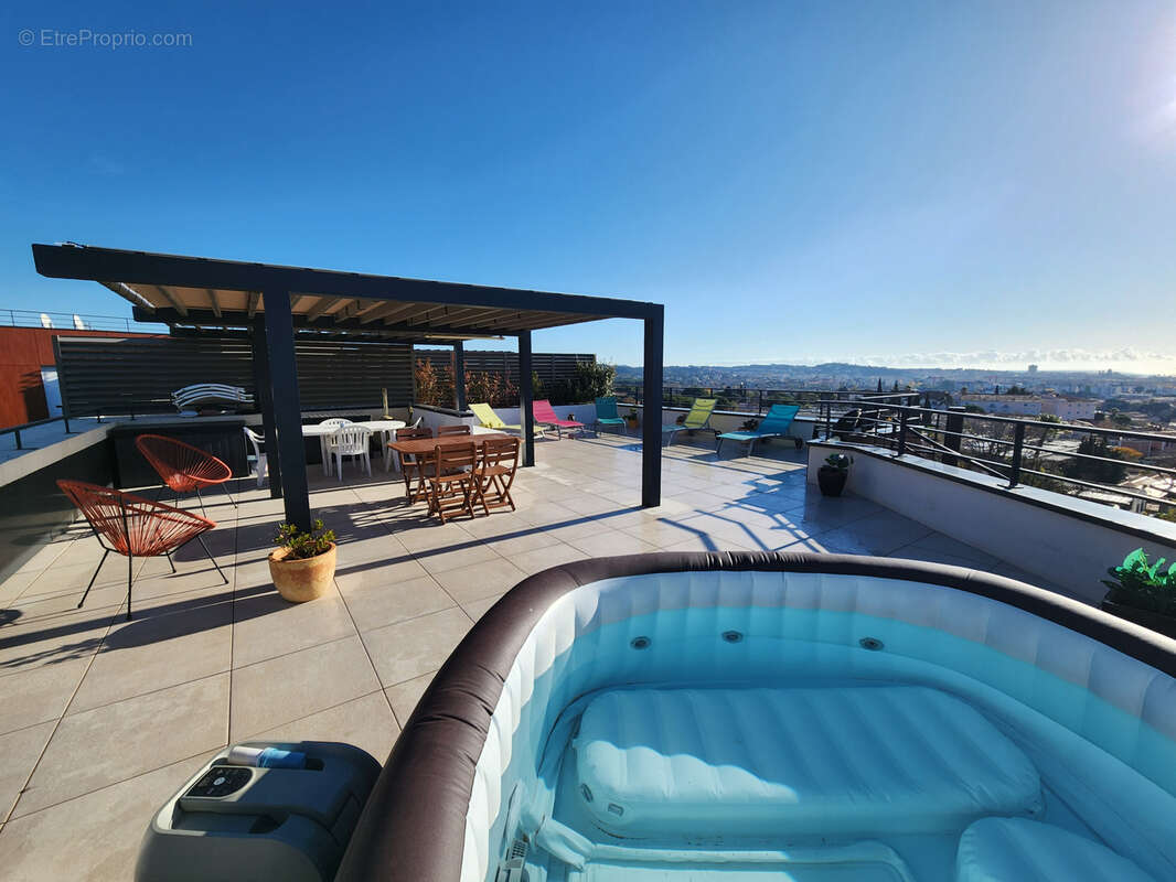 Appartement à FREJUS