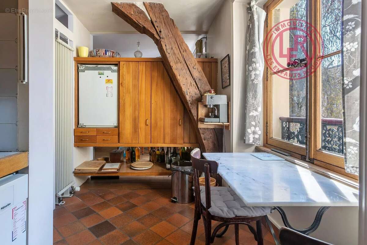Appartement à PARIS-3E