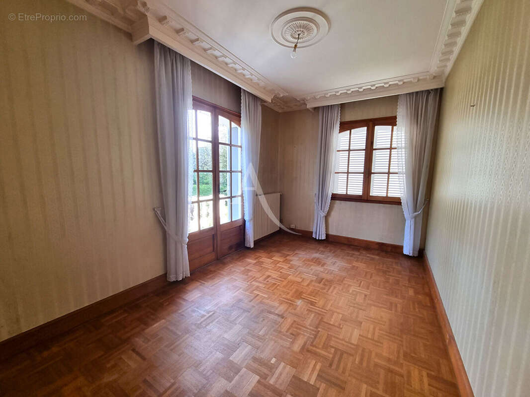 Maison à SAINT-SEBASTIEN-SUR-LOIRE