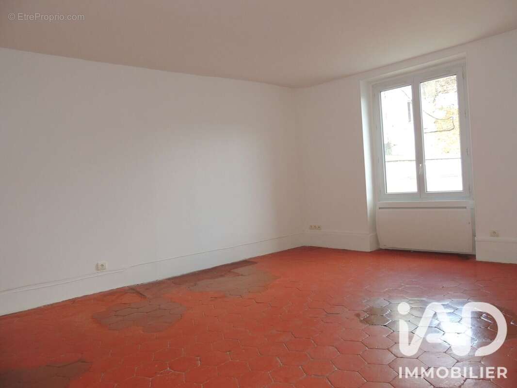 Appartement 37 m² à Arpajon  - photo 5