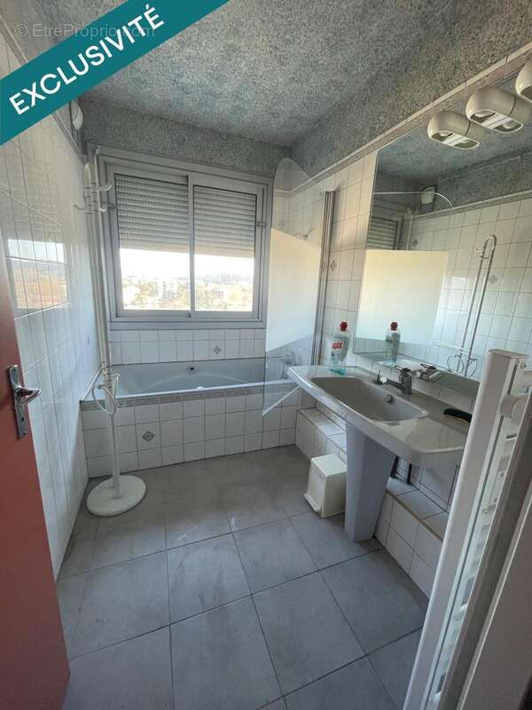 Photo 8 - Appartement à BAGNOLS-SUR-CEZE